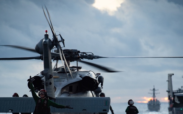 USS Carl Vinson (CVN 70) Conducts VERTREP with USNS Yukon (T-AO 202)