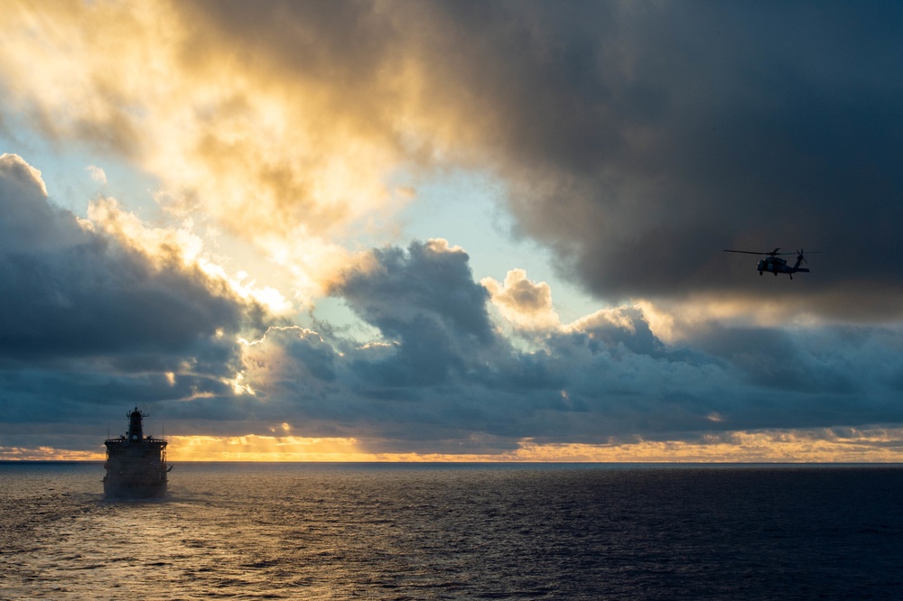 USS Carl Vinson (CVN 70) Conducts VERTREP with USNS Yukon (T-AO 202)