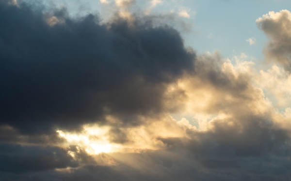 USS Carl Vinson (CVN 70) Conducts VERTREP with USNS Yukon (T-AO 202)