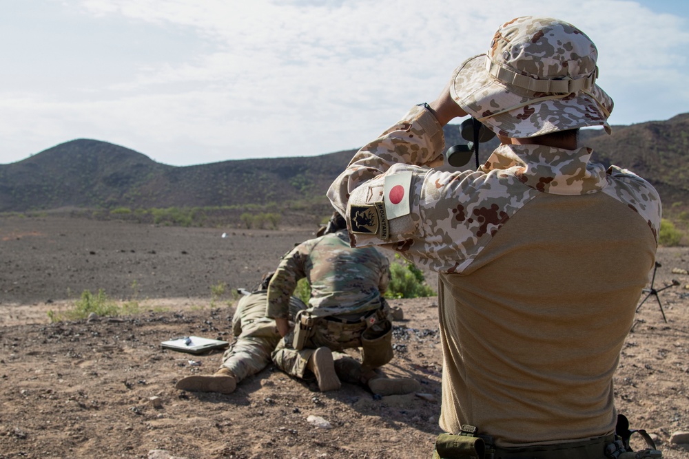 U.S. Snipers train with Japanese service members