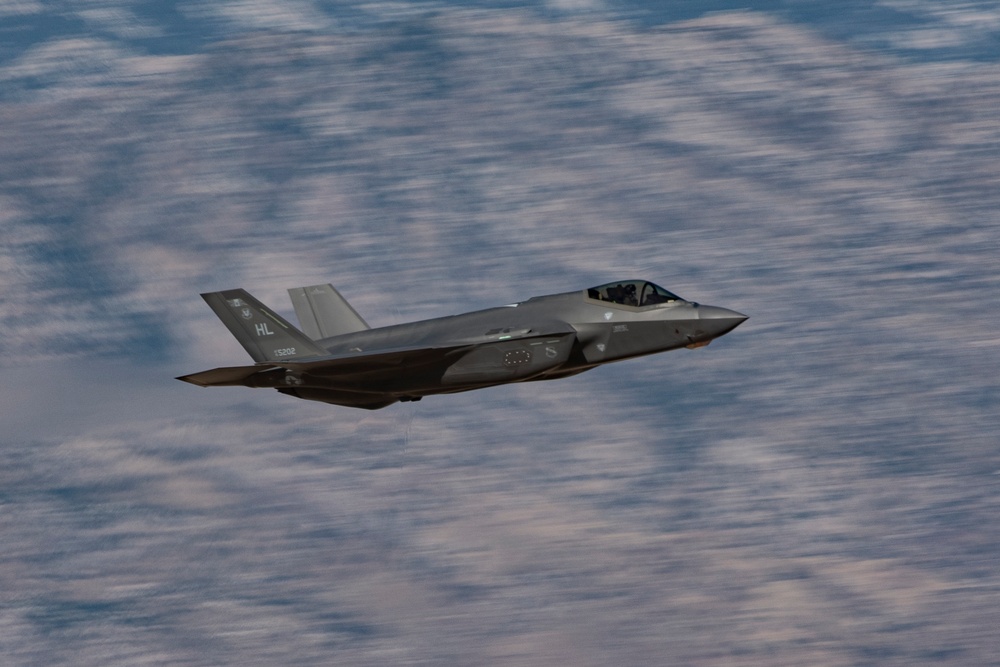 Thunder and Lightning OA Day 1