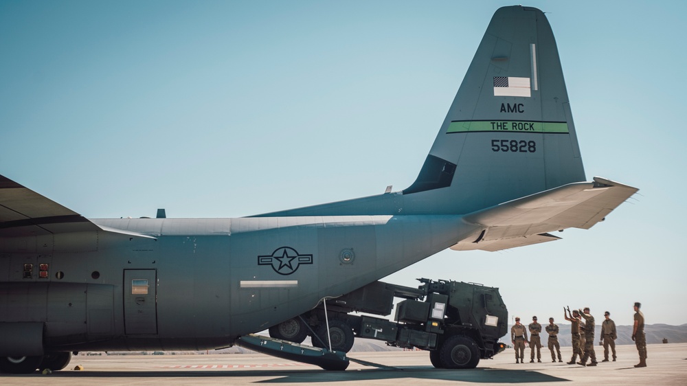 11th MEU supports HIMARS rapid infiltration exercise
