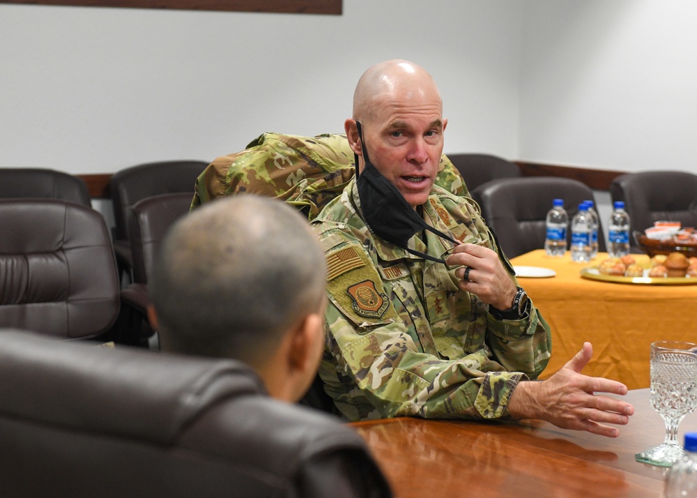 Maj. Gen. Lutton Visits Minot AFB