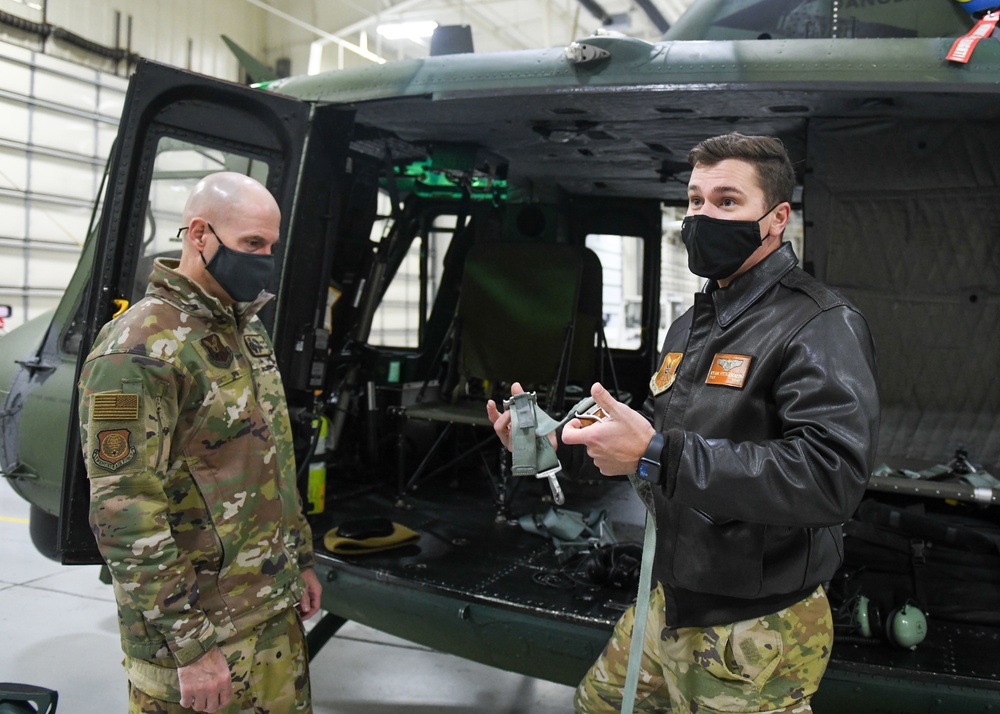 Maj. Gen. Lutton Visits Minot AFB