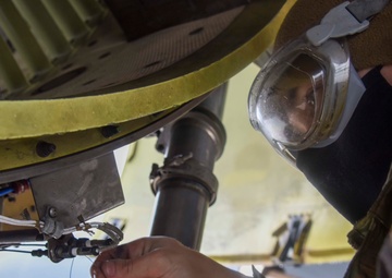 92nd AMXS prepares KC-135 Stratotankers for Global Thunder