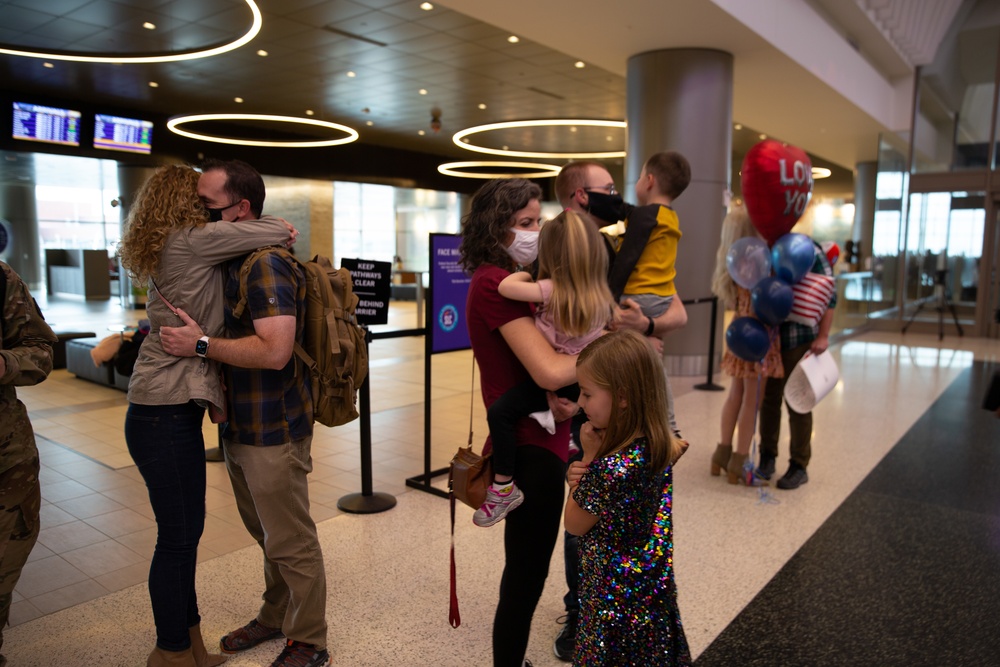Utah National Guard's 141st MI Battalion Soldiers return from deployment in support of U.S. Central Command