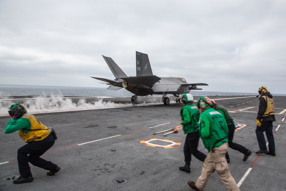 F-35C launches from Lincoln