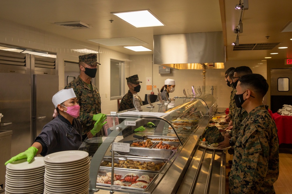 MCAS Iwakuni Celebrates the Marine Corps Birthday with a Feast