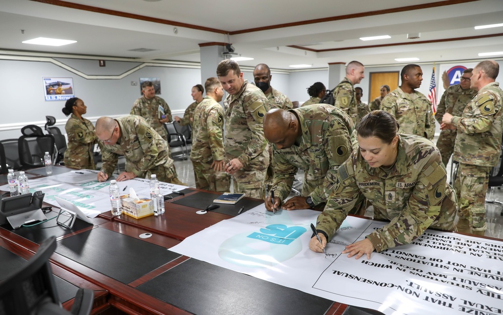 USARCENT Forward Leaders Sign SHARP Pledge