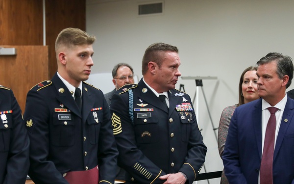 Fort Drum Soldiers Rescue Car Crash Victims, Recognized by Watertown Mayor