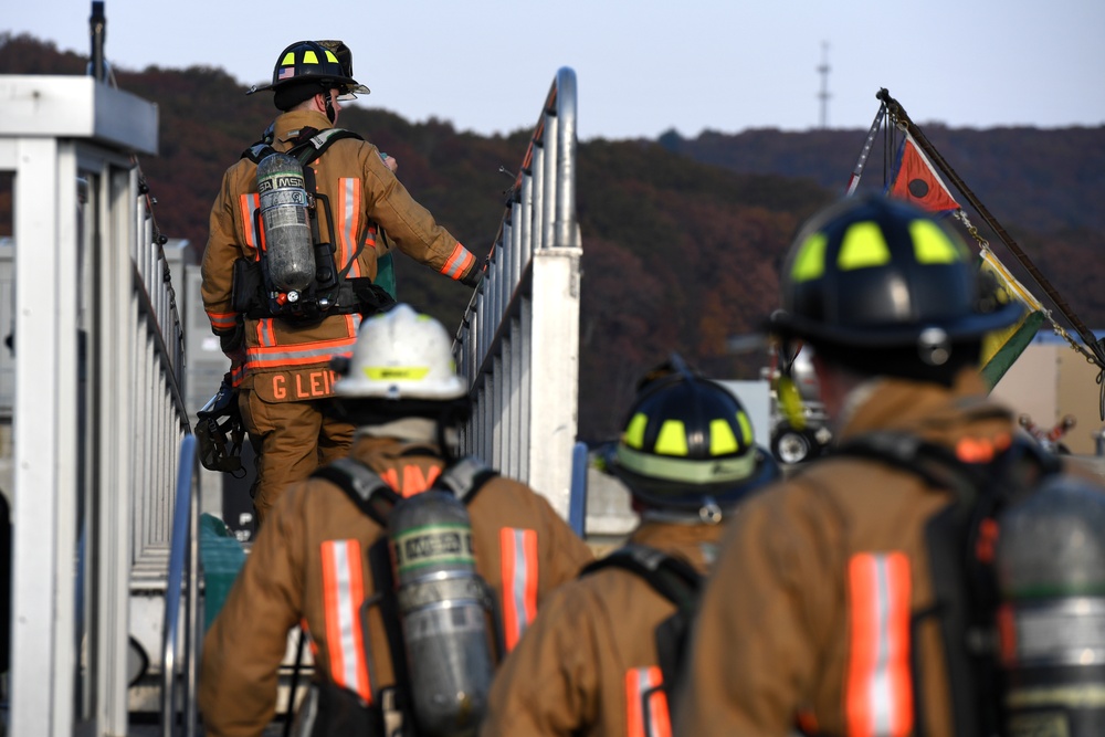 Large-scale fire response exercise on board Sub Base New London