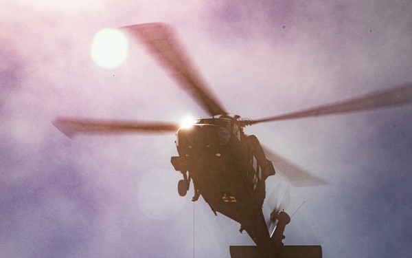 USAARL's UH-60M "FORGE-612" conducts dynamic hoist operations at Project Convergence 21