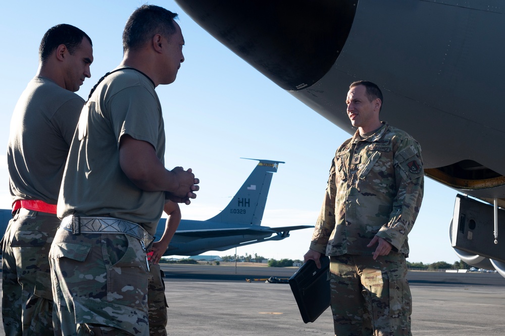 All Hawaii ANG airframes soar during symbolic change of command