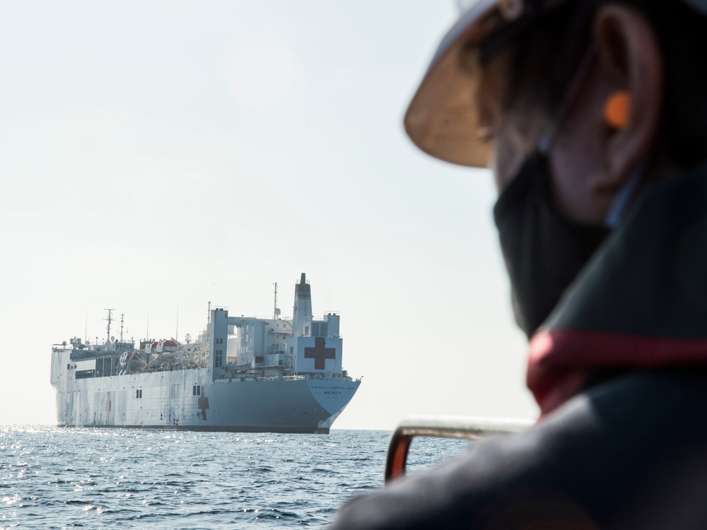 USNS Mercy (T-AH 19) Conduct Small Boat and Rescue Craft Operations During MERCEX 22-1