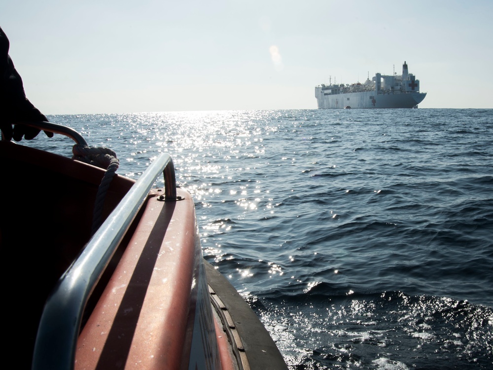 USNS Mercy (T-AH 19) Conduct Small Boat and Rescue Craft Operations During MERCEX 22-1