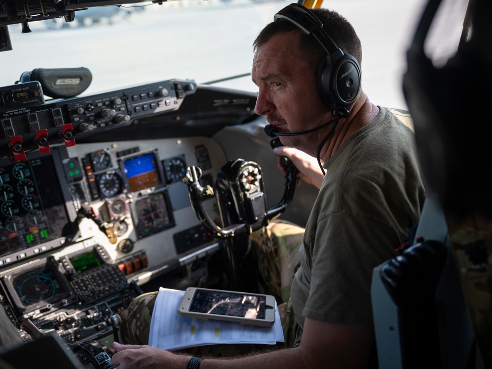 340th EARS refuels B-1 bombers