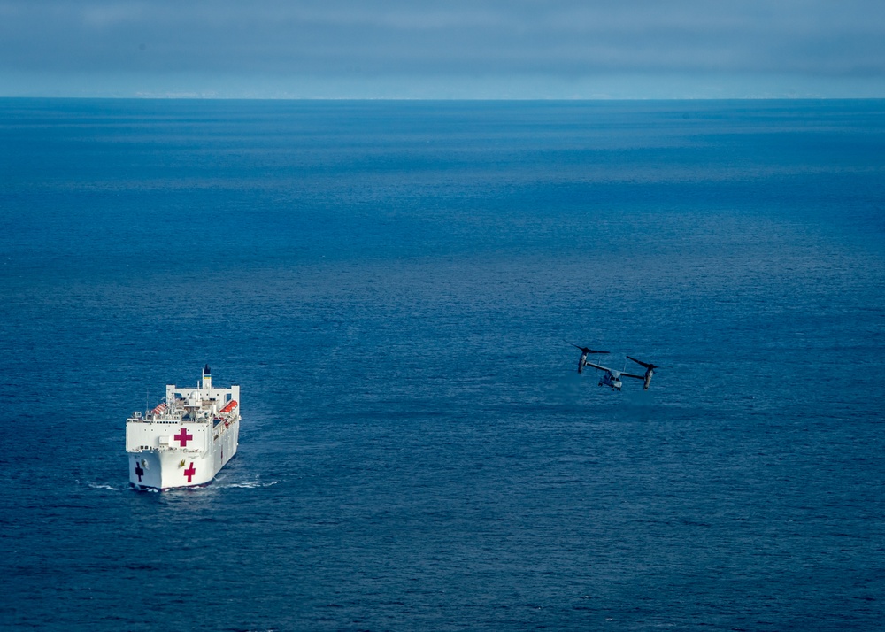 USNS Mercy (T-AH 19) Conducts Flight Operations During MERCEX 22-1