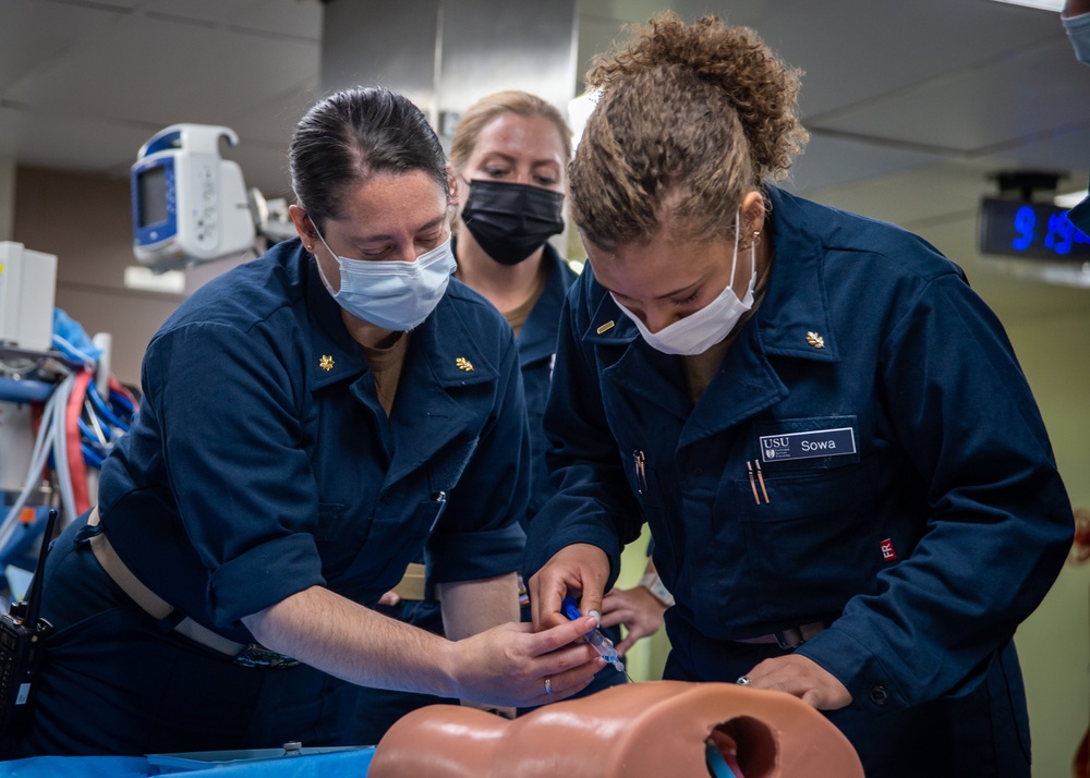 USNS Mercy (T-AH 19) Medical Personnel Train During MERCEX 22-1