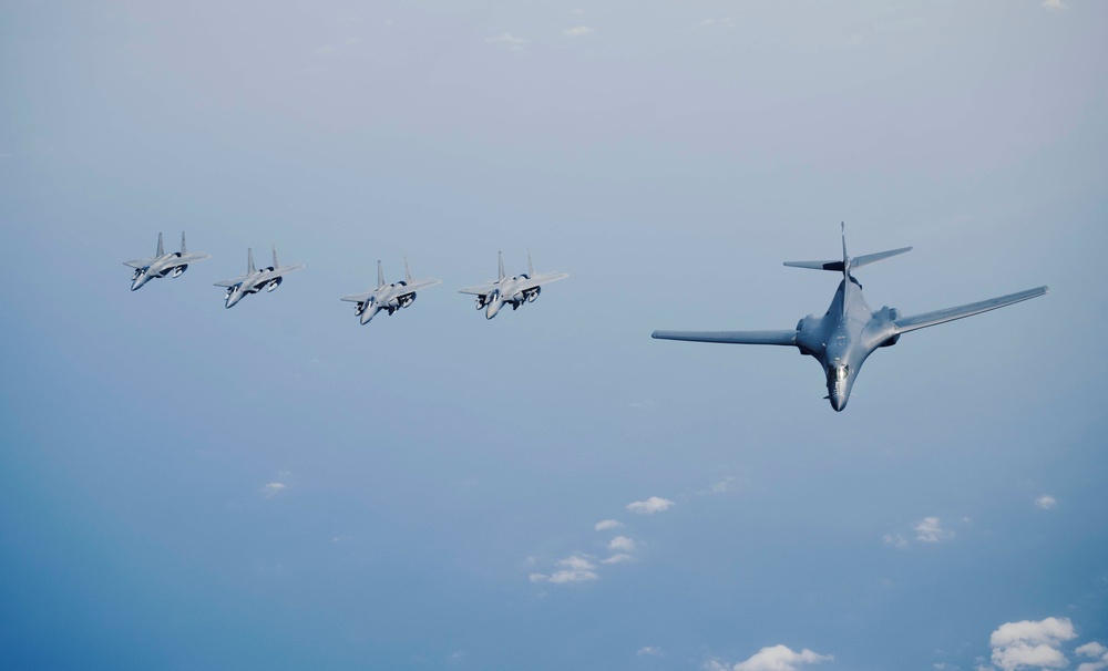 B-1B Lancers highlight U.S. commitment to partners and regional stability