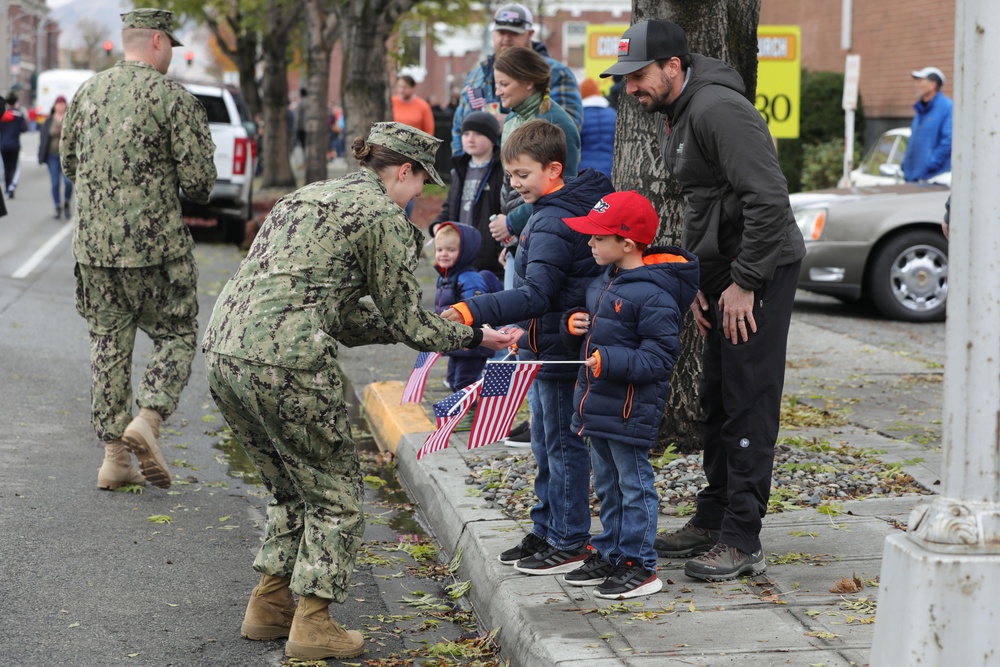 MRT Sailors participate in Wenatchee’s Veterans Day Parade