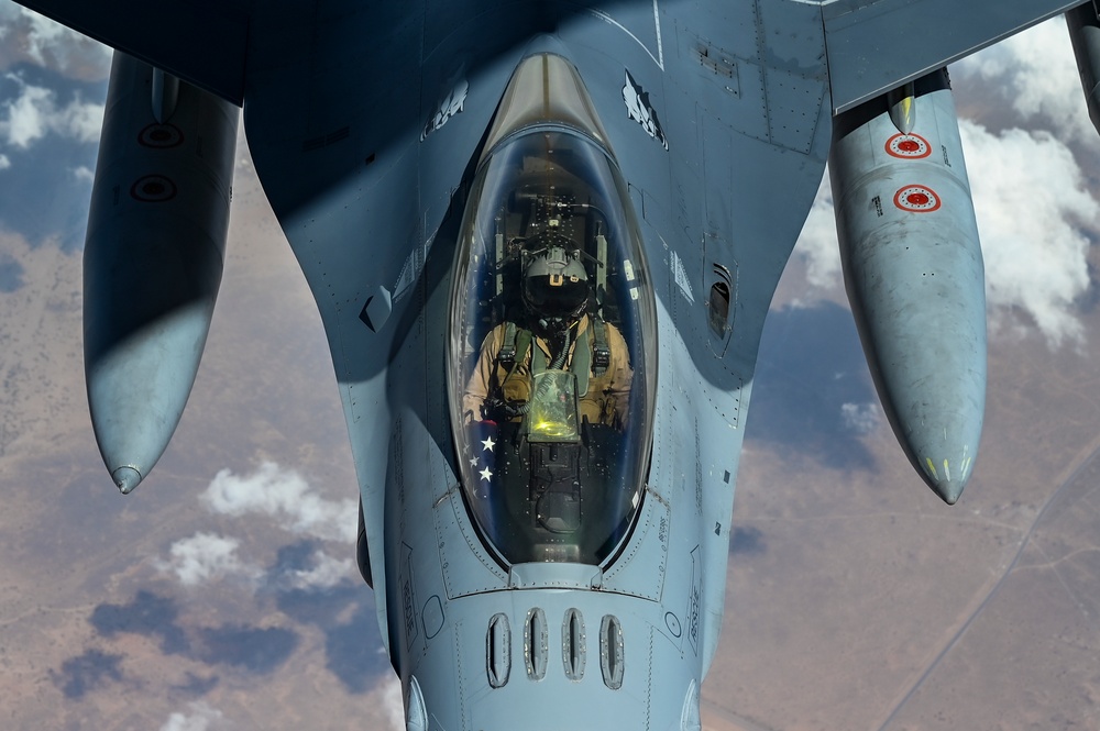 908th EARS connects with F-16’s