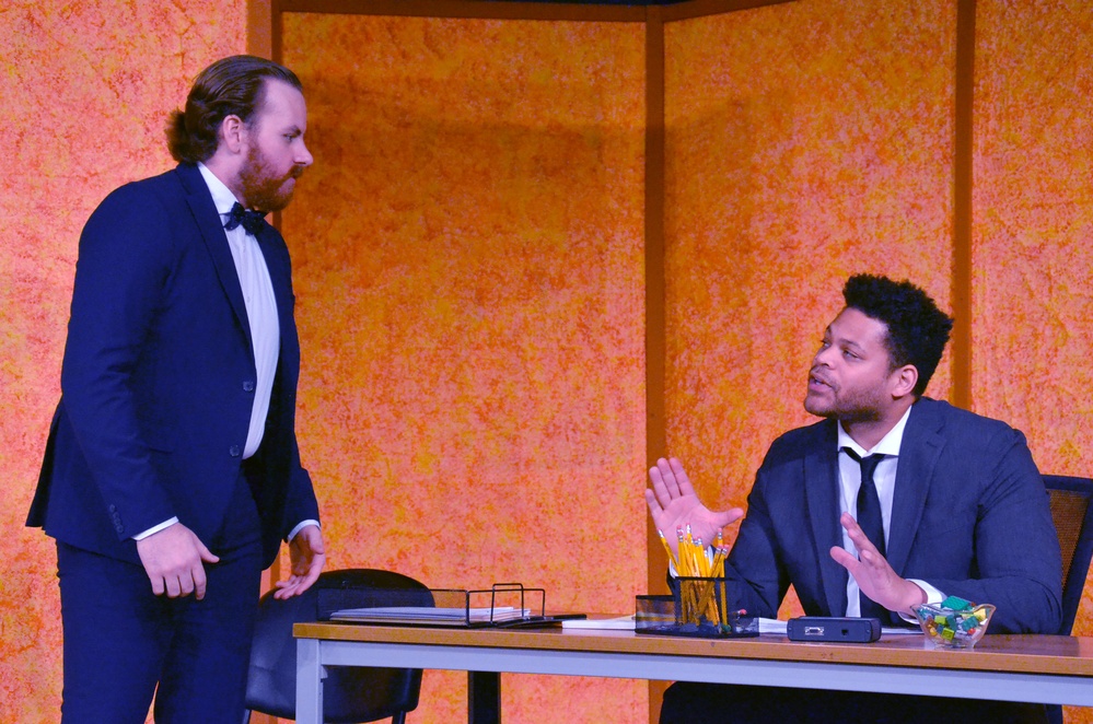 “Unforgettable Laughter” at Soldiers' Theatre “Unforgettable Laughter” at Soldiers' Theatre