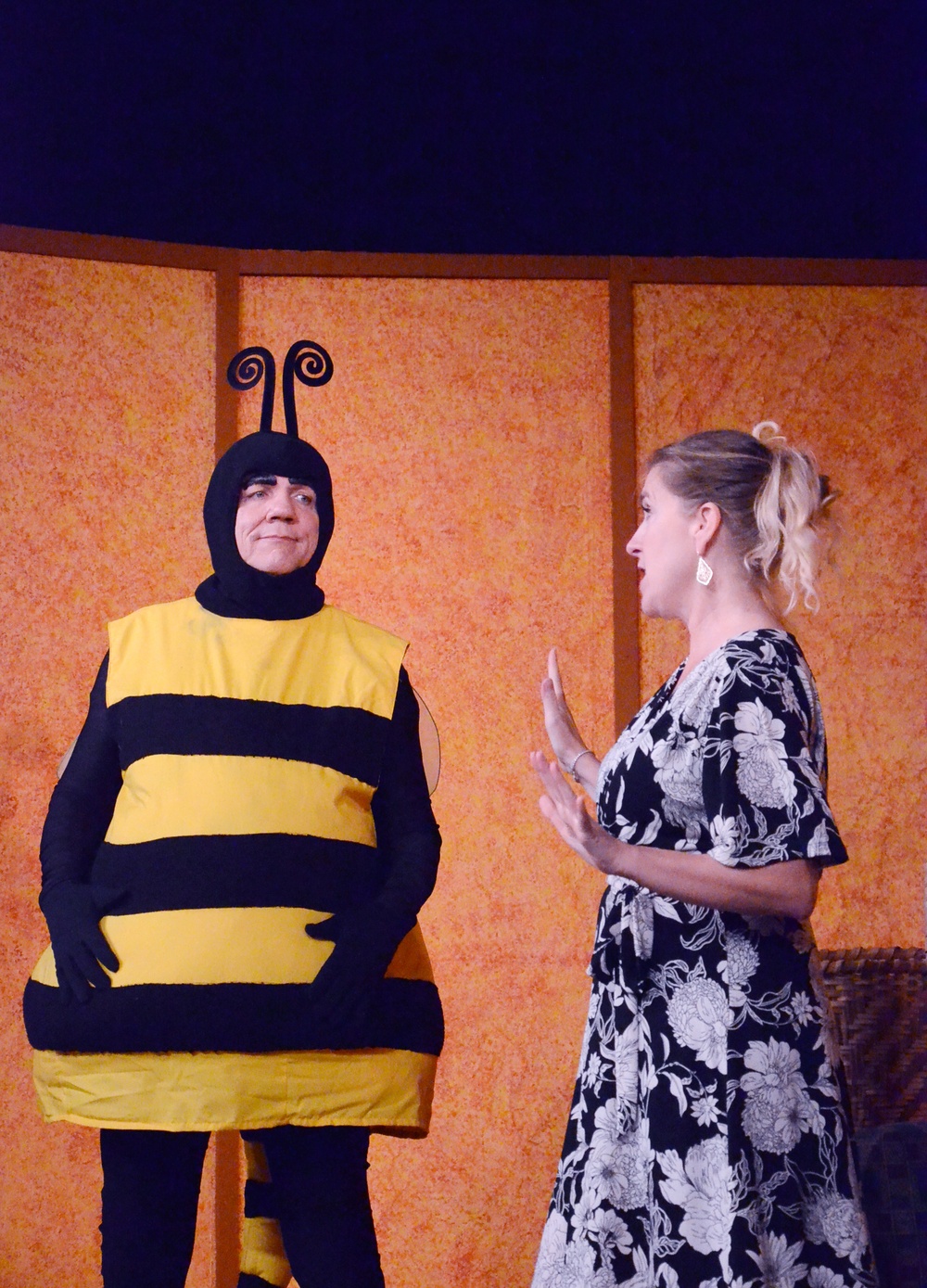 “Unforgettable Laughter” at Soldiers' Theatre “Unforgettable Laughter” at Soldiers' Theatre