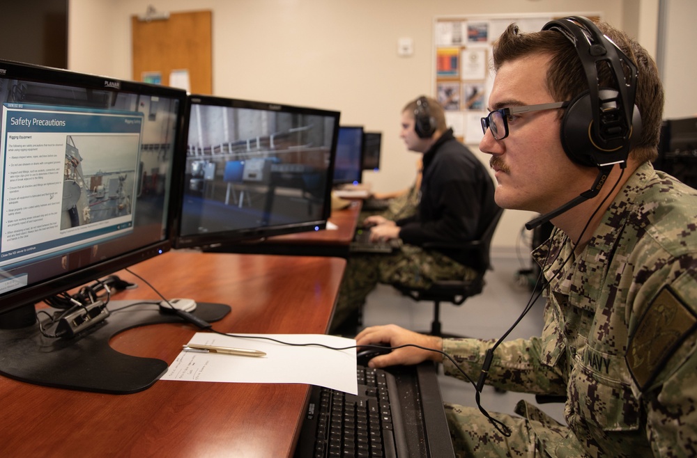 Surface Training Advanced Virtual Environment