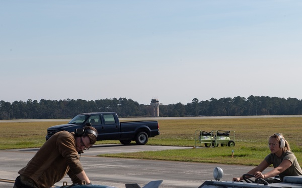 A-10 Thunderbolt II hot pit refuel and rearm