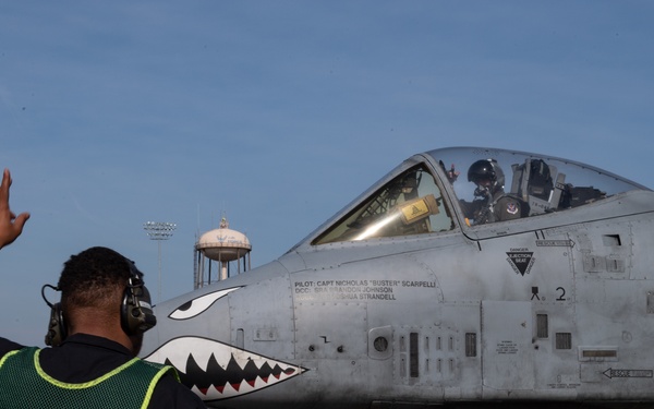 A-10 Thunderbolt II hot pit refuel and rearm