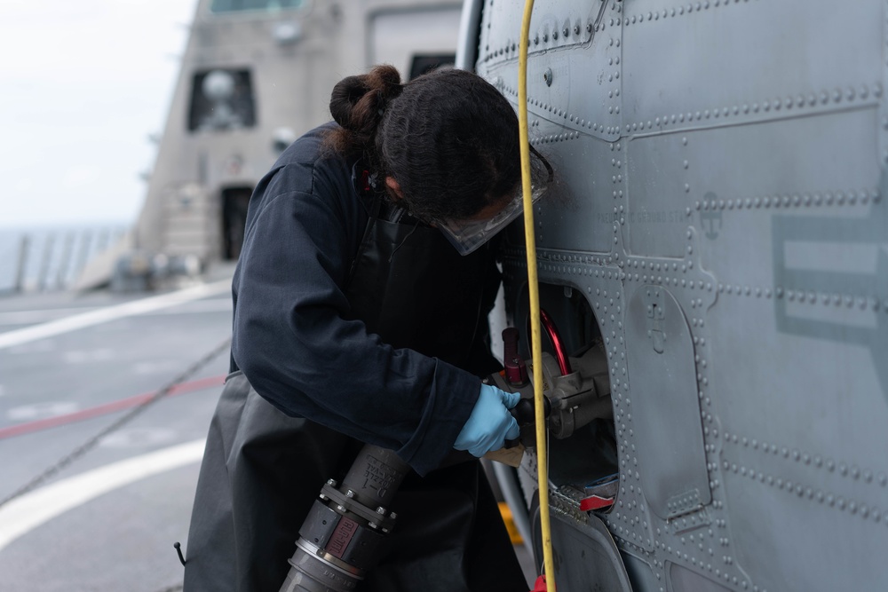 USS Jackson (LCS 6) Sailor Defuels Aircraft