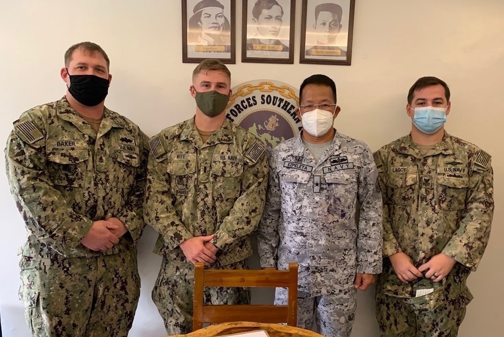 US Navy Seabees with NMCB-5 work with the Armed Forces of the Philippines during Pacific Partnership 21