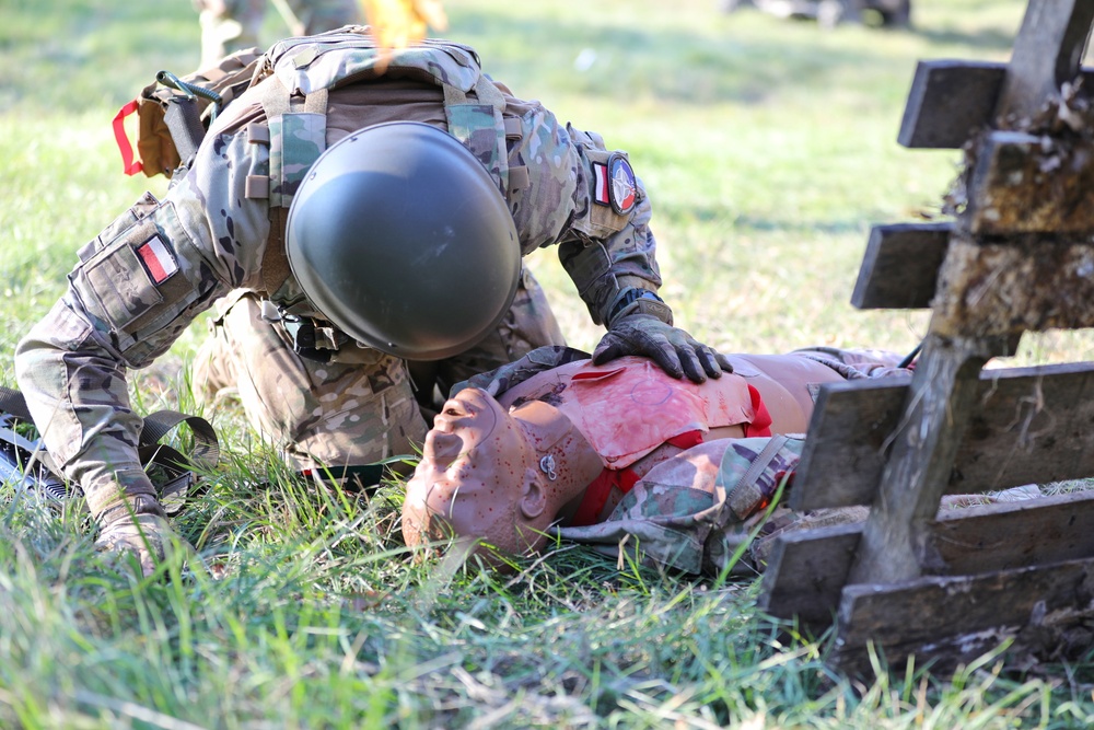 Regional Command – East Soldiers Compete in Best Mountain Warrior Competition