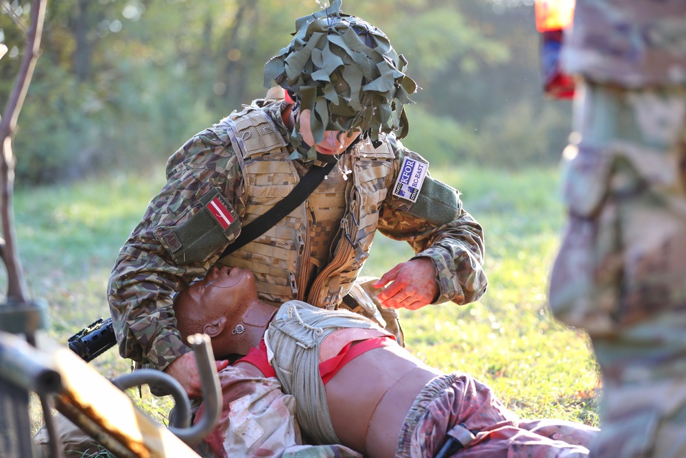 Regional Command – East Soldiers Compete in Best Mountain Warrior Competition