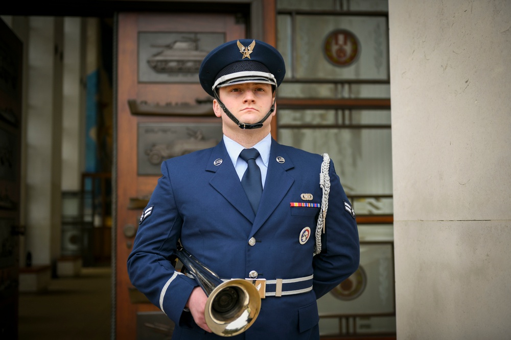 US, UK pay tribute at Veterans Day ceremony