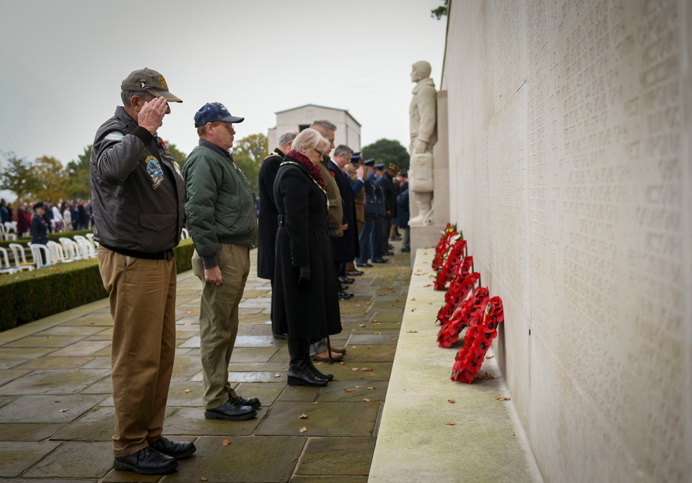 US, UK pay tribute at Veterans Day ceremony