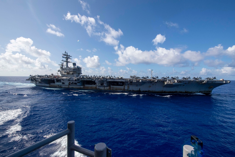 USS Shiloh and USS Ronald Reagan Underway in 7th Fleet