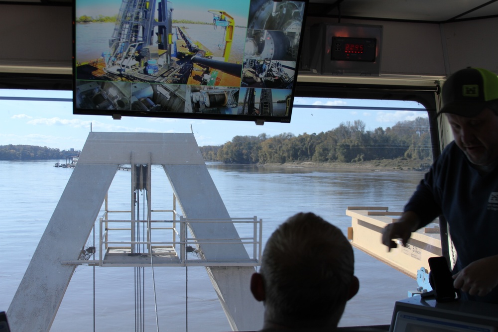 Control tower of the Dredge Goetz