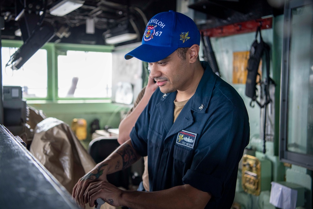 USS Shiloh Underway in 7th Fleet