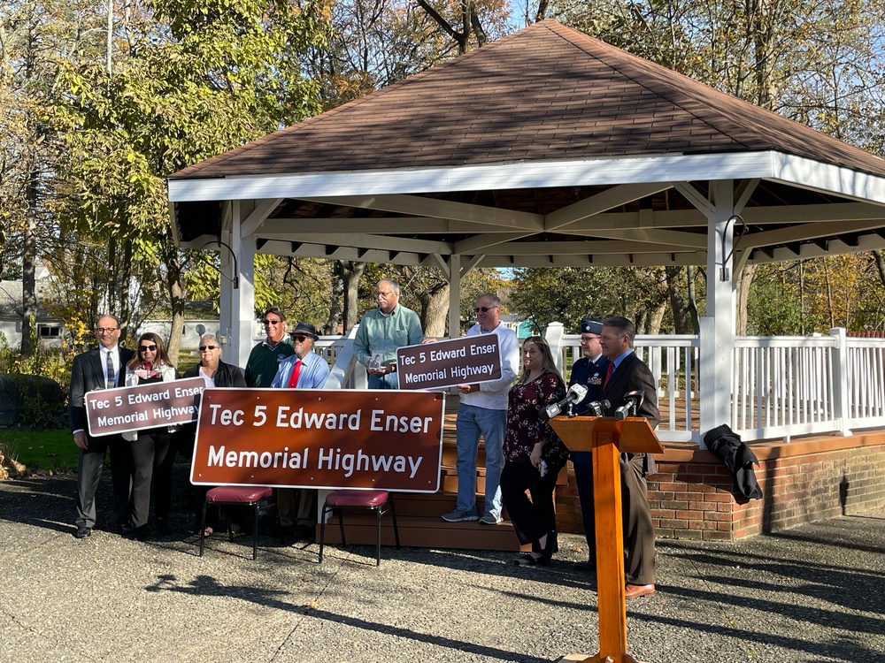 914th ARW member's  WWII veteran grandfather honored