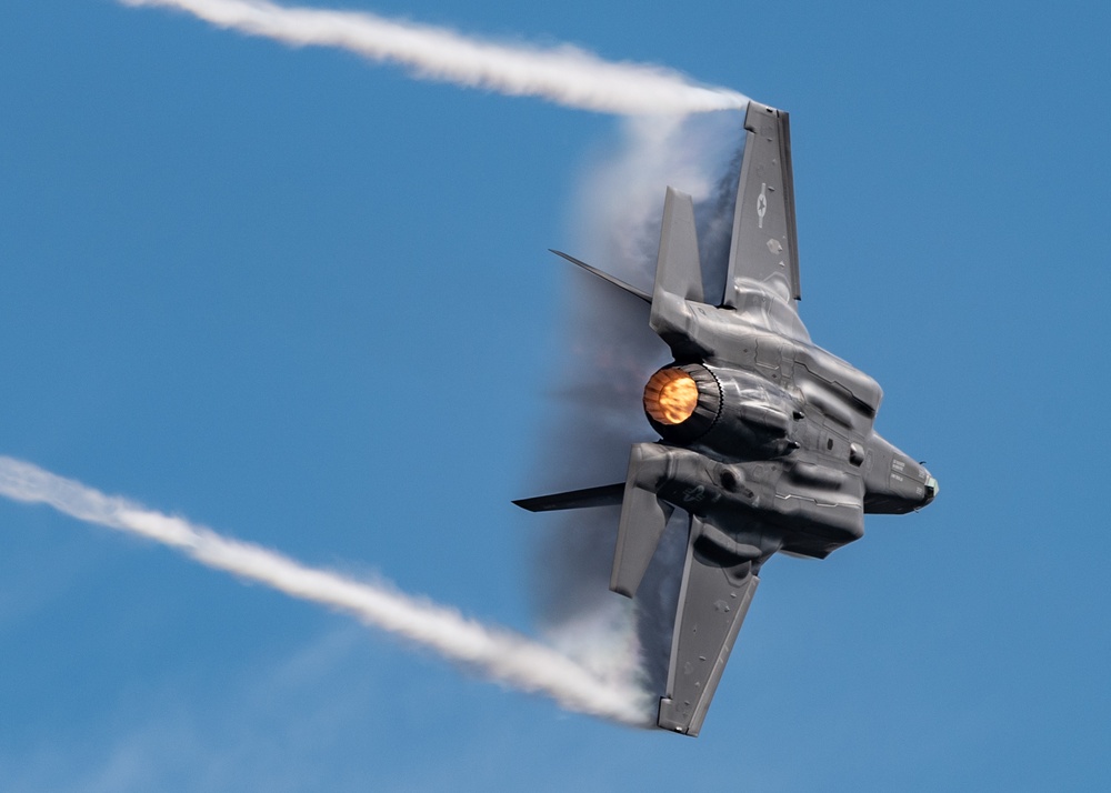 F-35A Demo Team at the 2021 California International Air Show