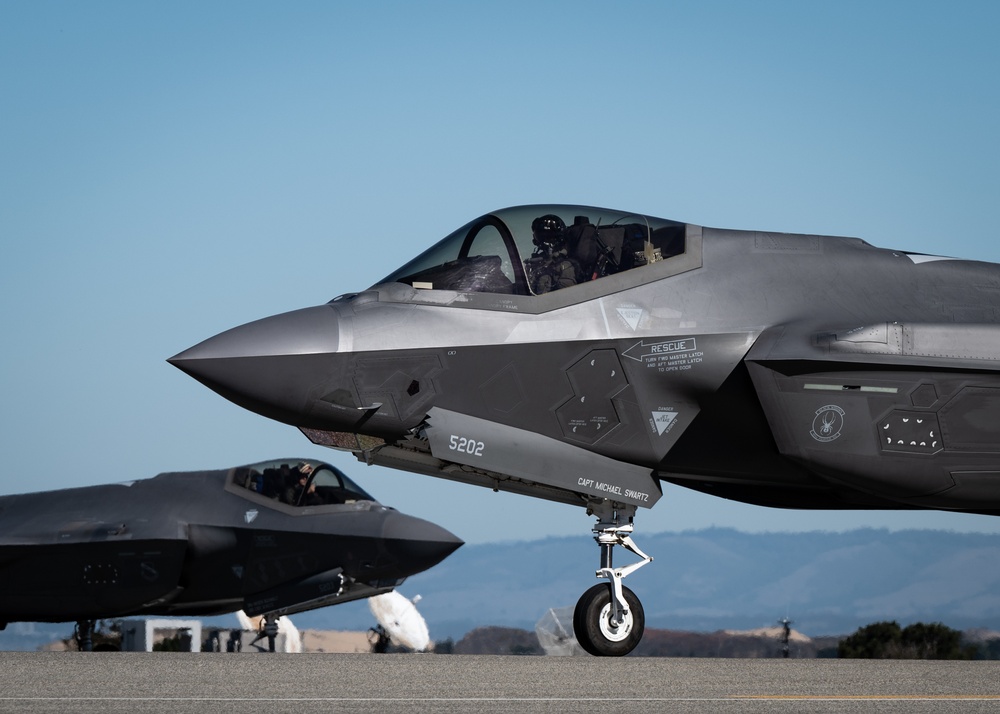 F-35A Demo Team at the 2021 California International Air Show