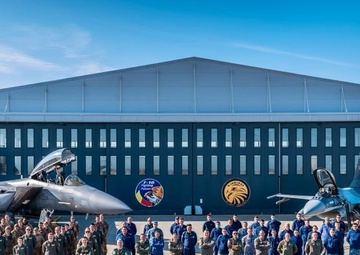 U.S., Romanian Airmen integrate during Castle Forge