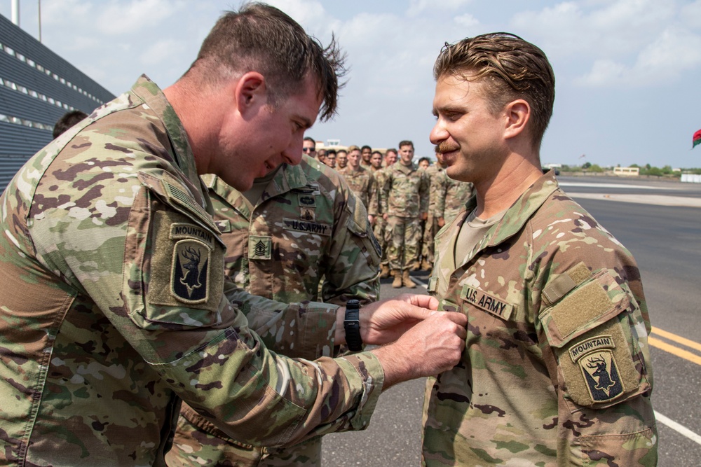 Apache Co., 1-102nd Infantry Regiment (Mountain) holds awards presentation ceremony