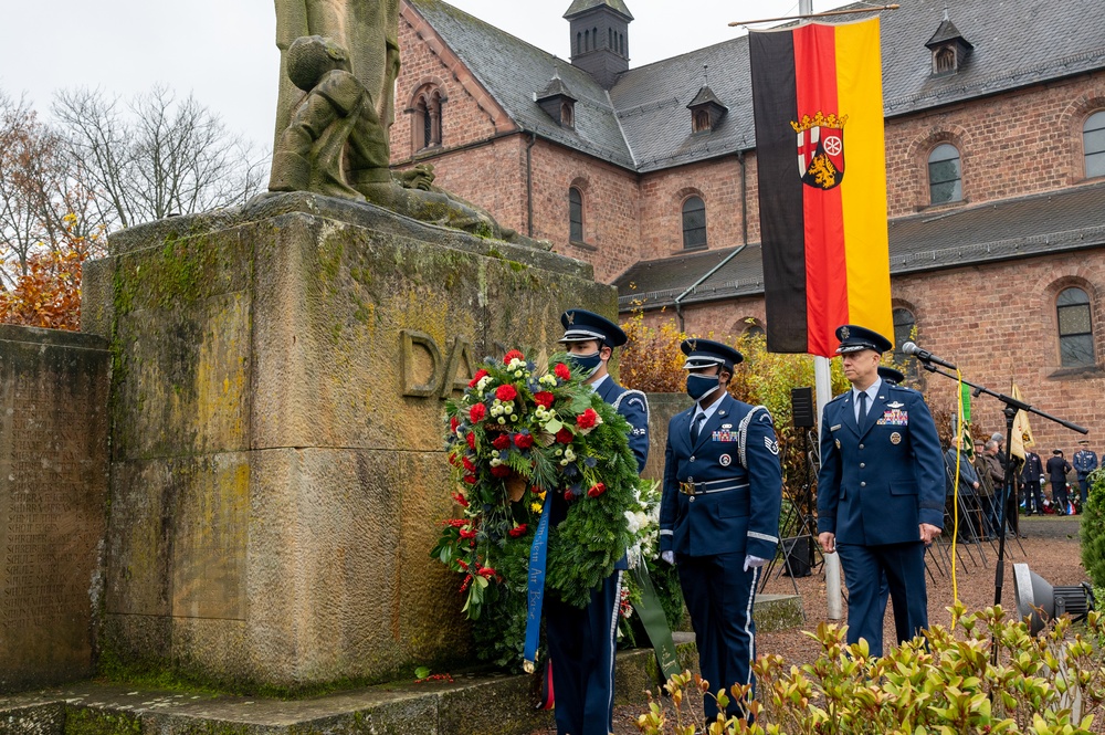 Ramstein leadership attends National Day of Mourning