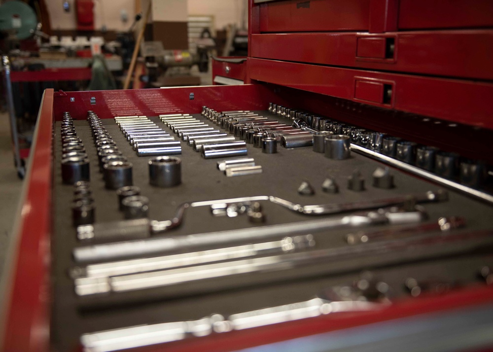 102nd IW Vehicle Maintenance