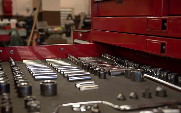 102nd IW Vehicle Maintenance