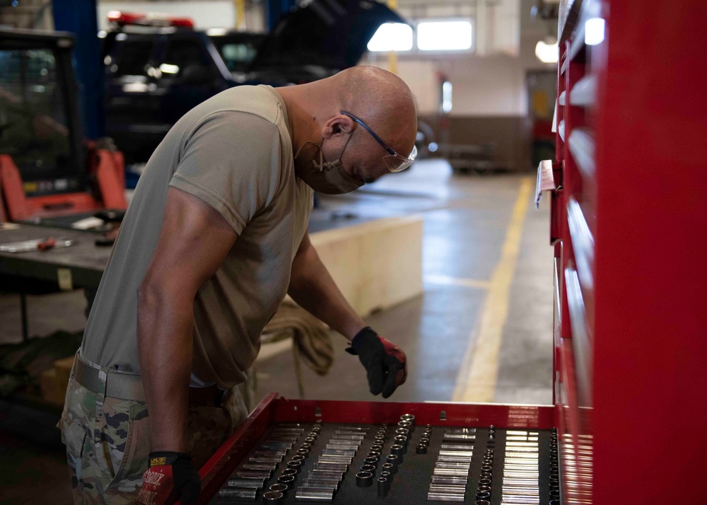 102nd IW Vehicle Maintenance