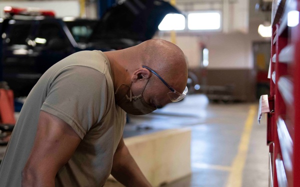 102nd IW Vehicle Maintenance