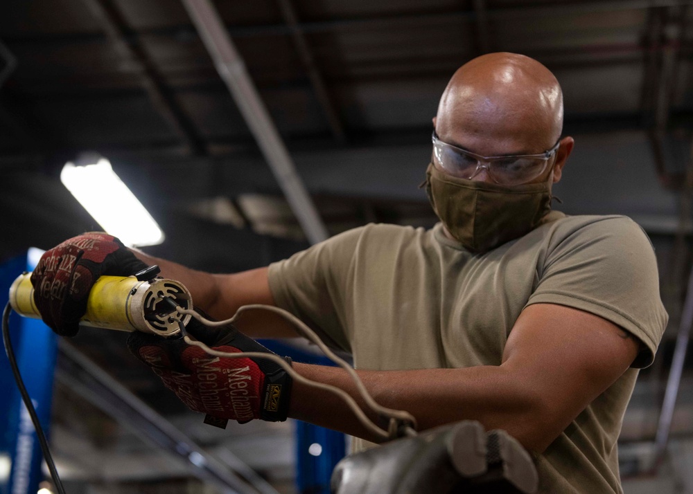102nd IW Vehicle Maintenance